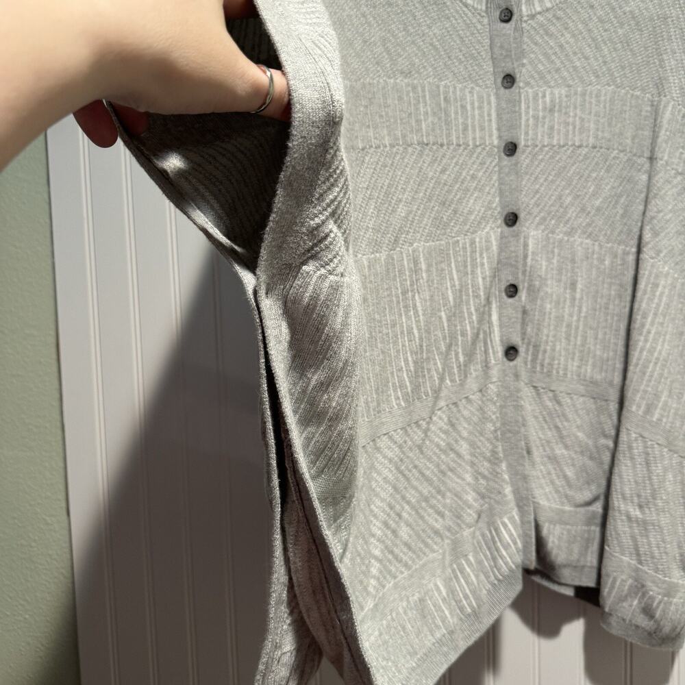 Loft Gray Knit Poncho Sweater Size Medium - Picture 3 of 6